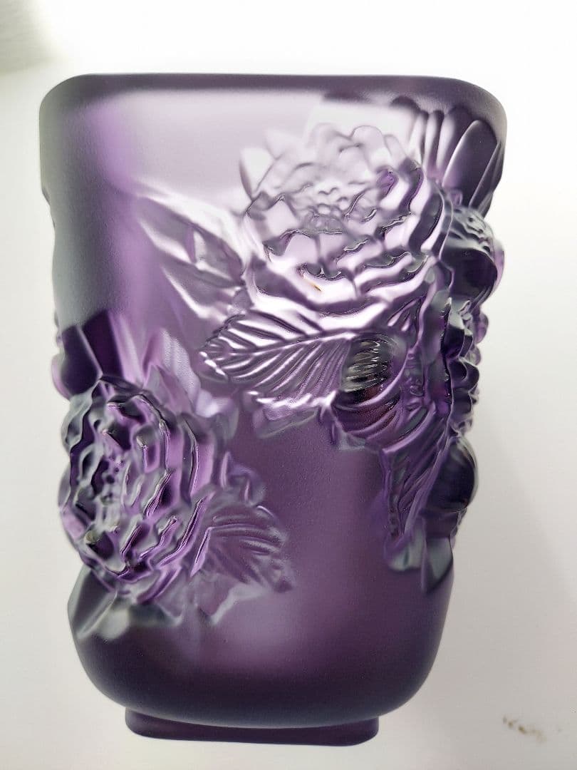 LALIQUE ベース　ピヴォワーヌ　パープルガラス工芸　アール・ヌーヴォー