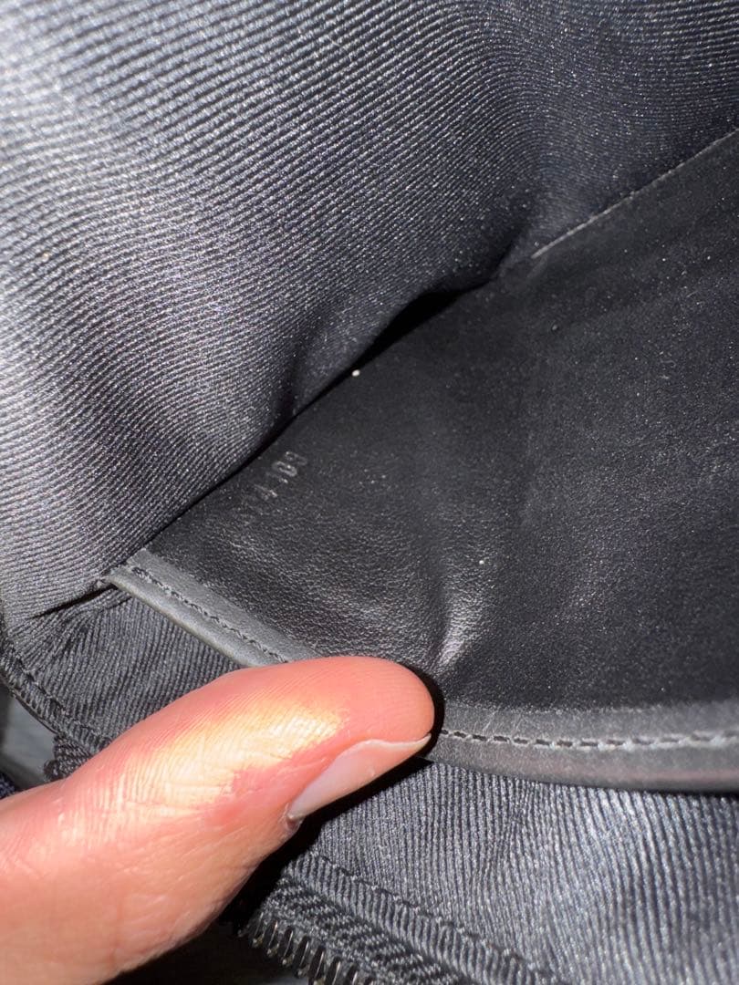 Louis Vuitton ポシェットディスカバリー　モノグラム　シャドウ長財布