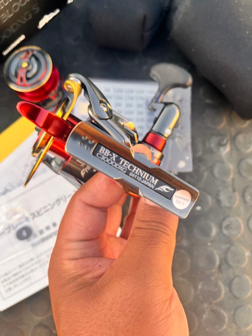 シマノ19BB-XTECHNIUMFIREBLOOD C3000DXGS