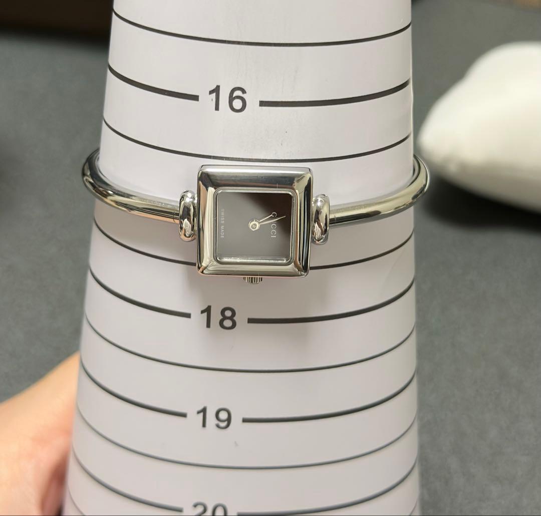 GUCCI バングルウォッチ1900L アナログ クウォーツ 黒文字盤