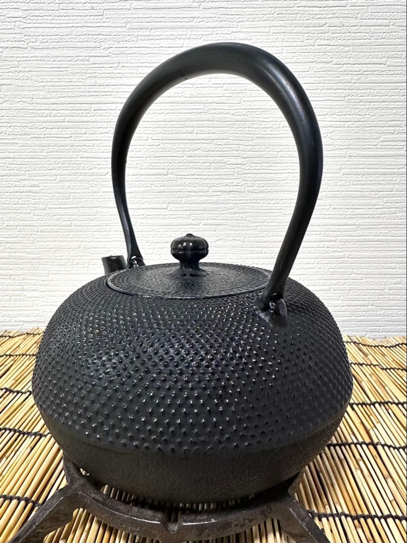 未使用品　南部特製銘(宝星堂)造　１５型アラレ　南部鉄瓶　南部鉄器　調理器具