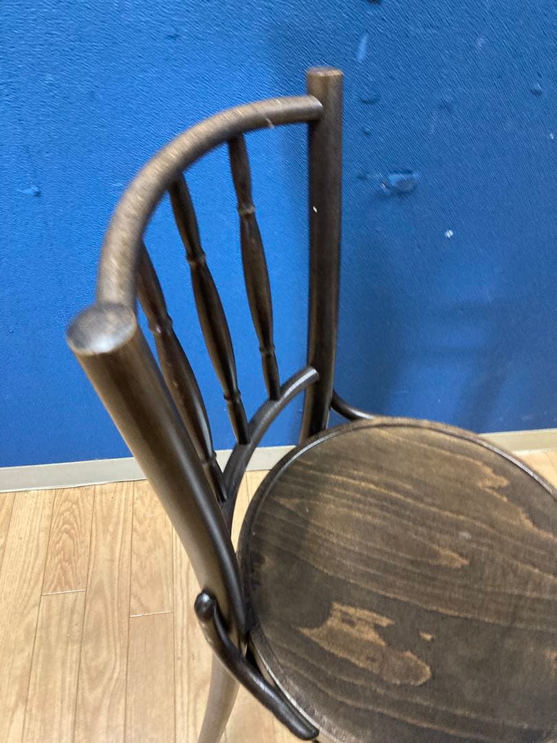 A チェコ製　東ヨーロッパ　ヨーロピアン　椅子　チェア　アンティーク調　木製