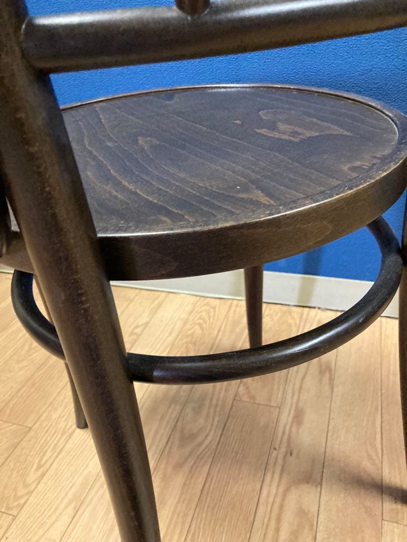 A チェコ製　東ヨーロッパ　ヨーロピアン　椅子　チェア　アンティーク調　木製