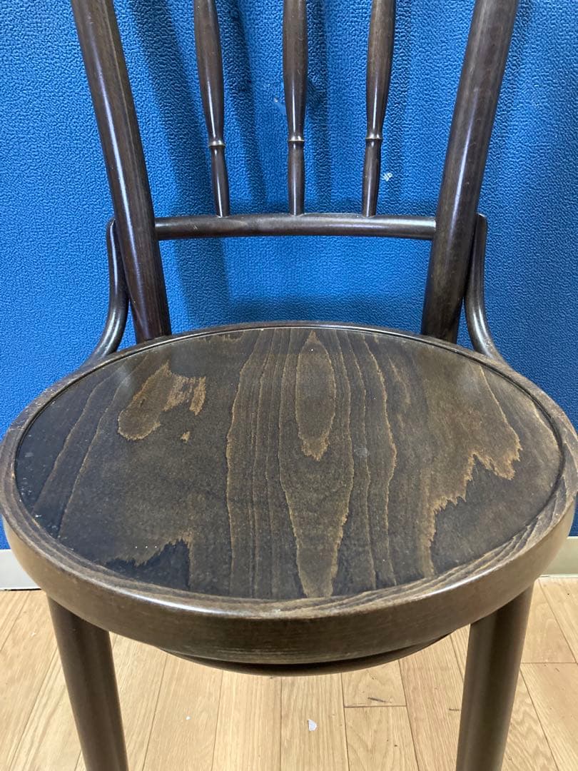 A チェコ製　東ヨーロッパ　ヨーロピアン　椅子　チェア　アンティーク調　木製