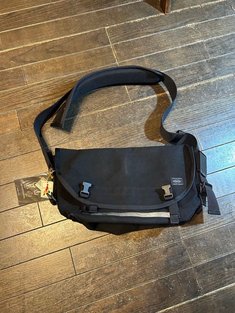 かずまポーター/吉田カバン　レイバー　ブラック ナイロン メッセンジャー