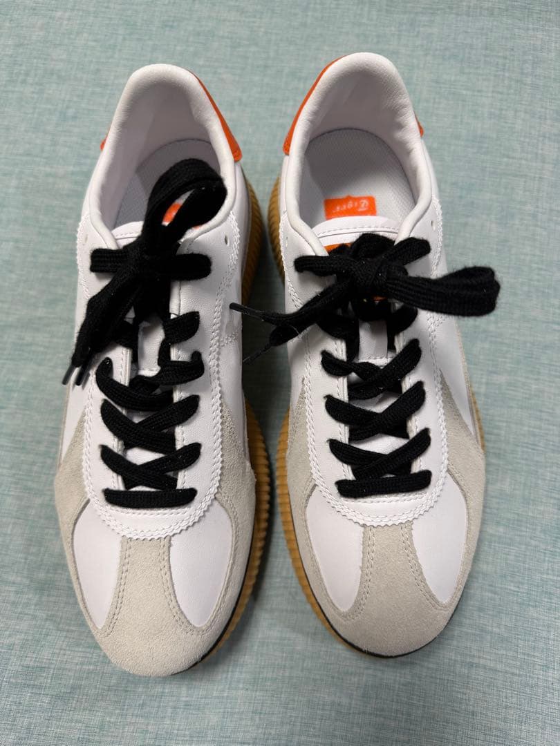 新品　OnitsukaTiger スニーカー ホワイト/オレンジ　25.5 厚底