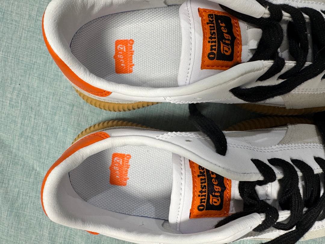 新品　OnitsukaTiger スニーカー ホワイト/オレンジ　25.5 厚底