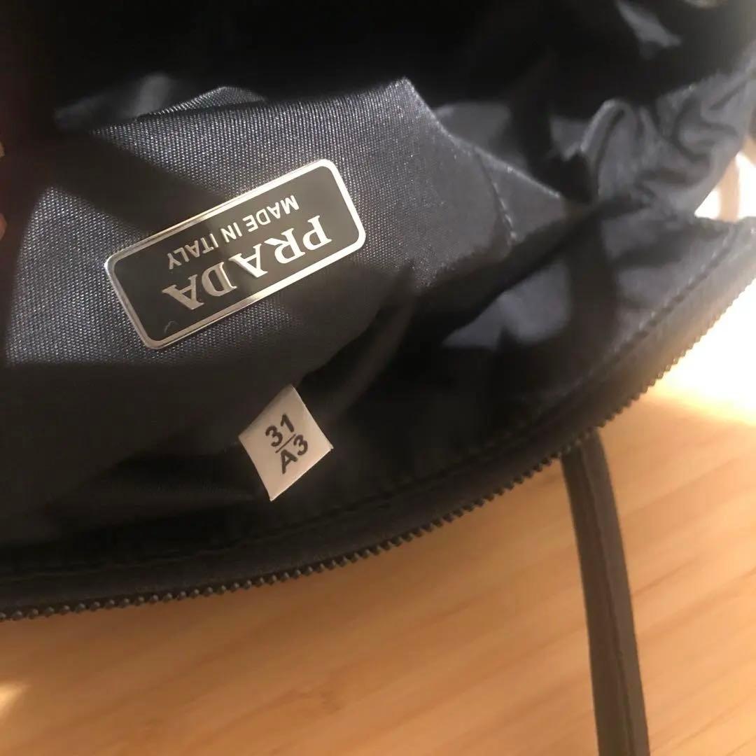 prada 黒色トートバッグ　希少タイプ　ナイロン、牛革