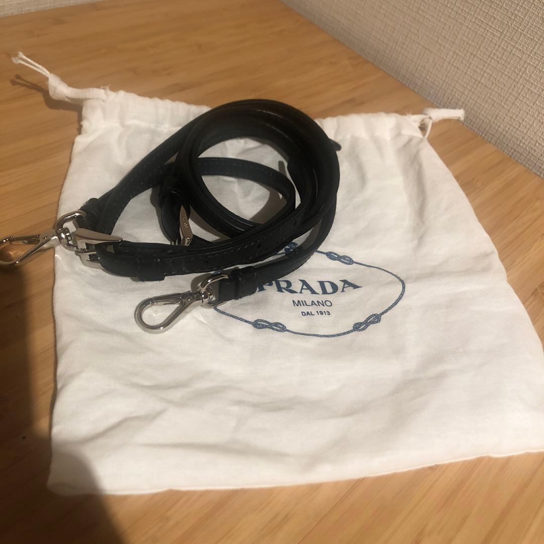 prada 黒色トートバッグ　希少タイプ　ナイロン、牛革