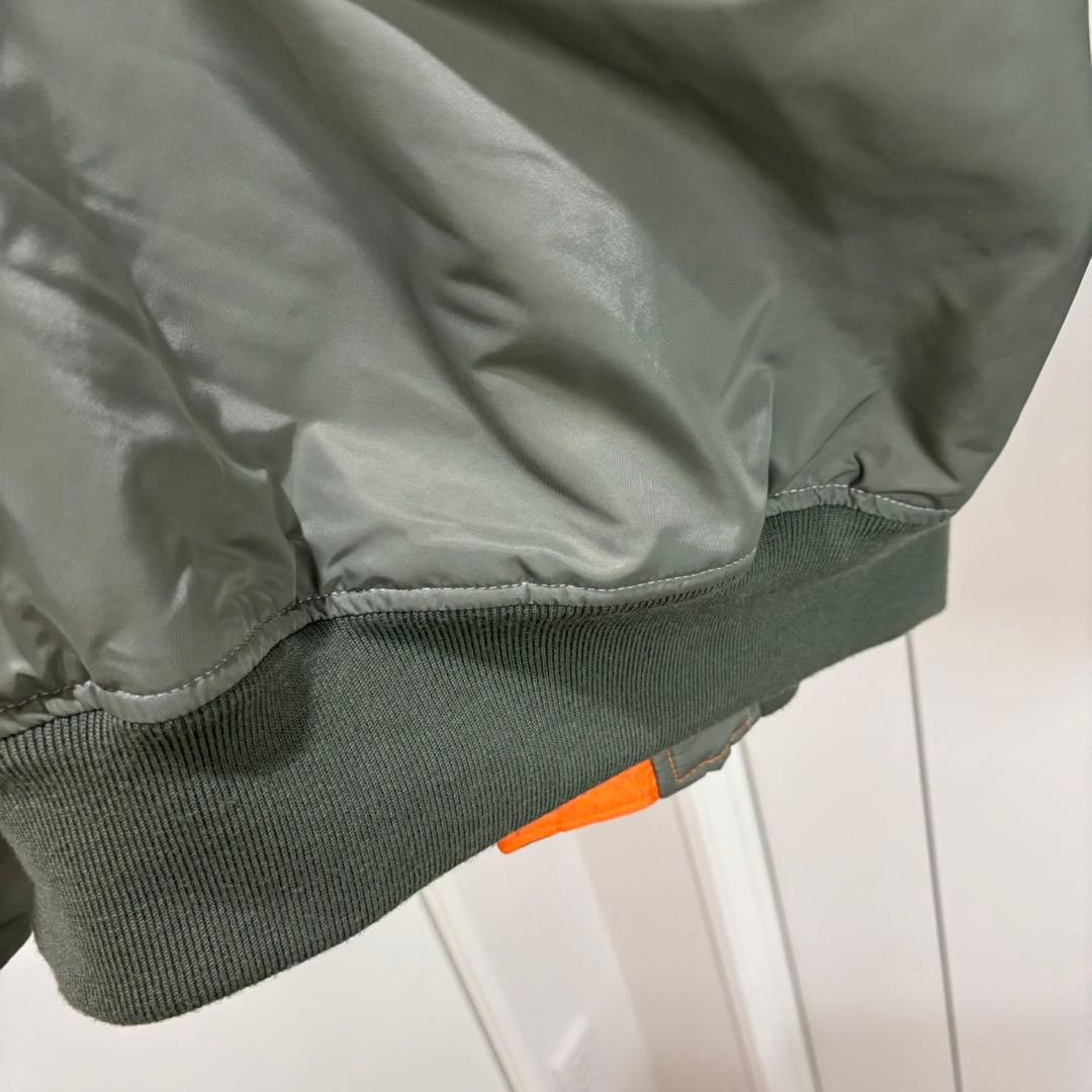 BEAMS THERMOLITE MA-1 リラックスフィット フライト カーキ