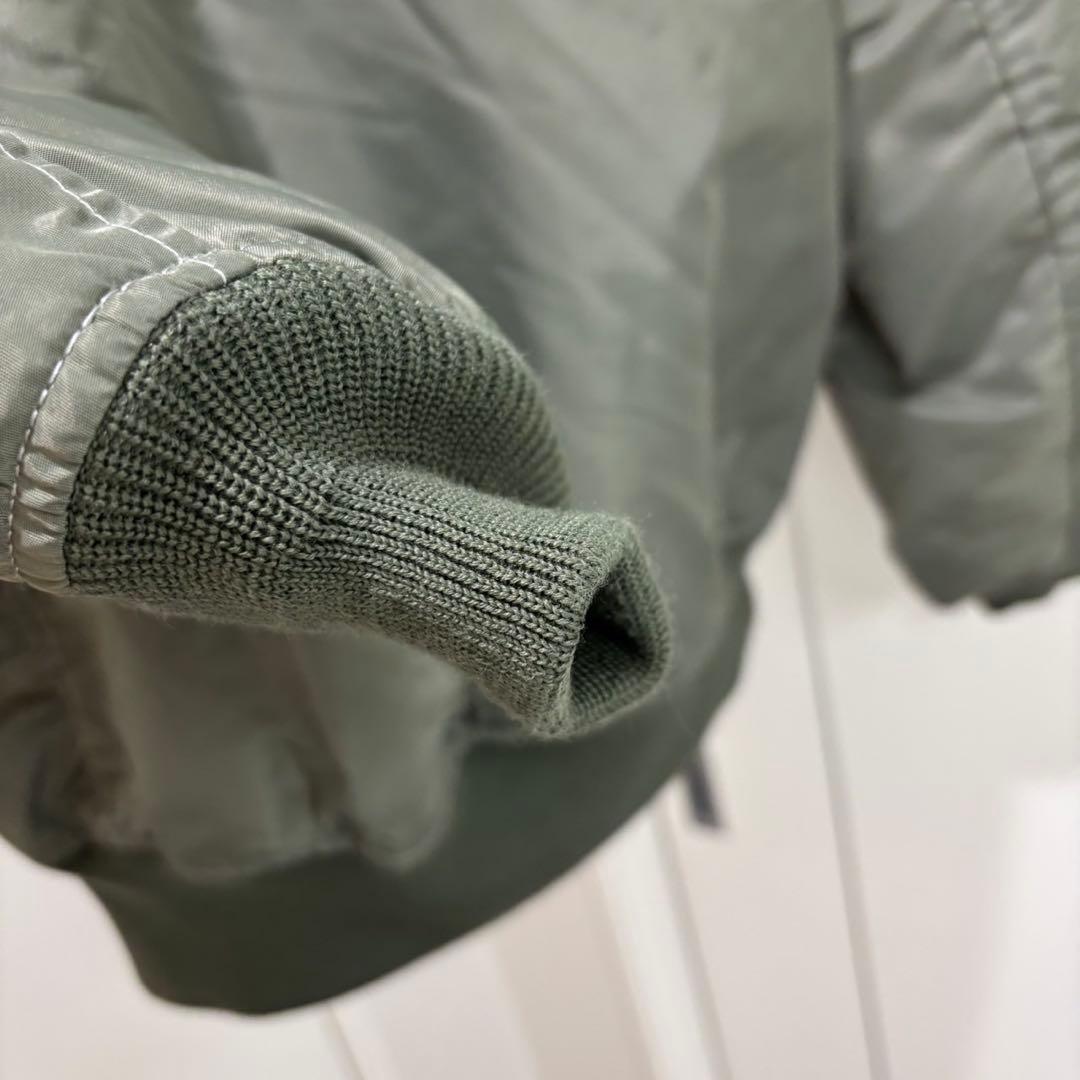 BEAMS THERMOLITE MA-1 リラックスフィット フライト カーキ