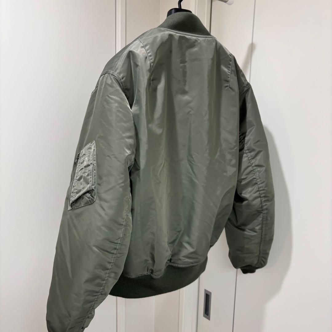 BEAMS THERMOLITE MA-1 リラックスフィット フライト カーキ