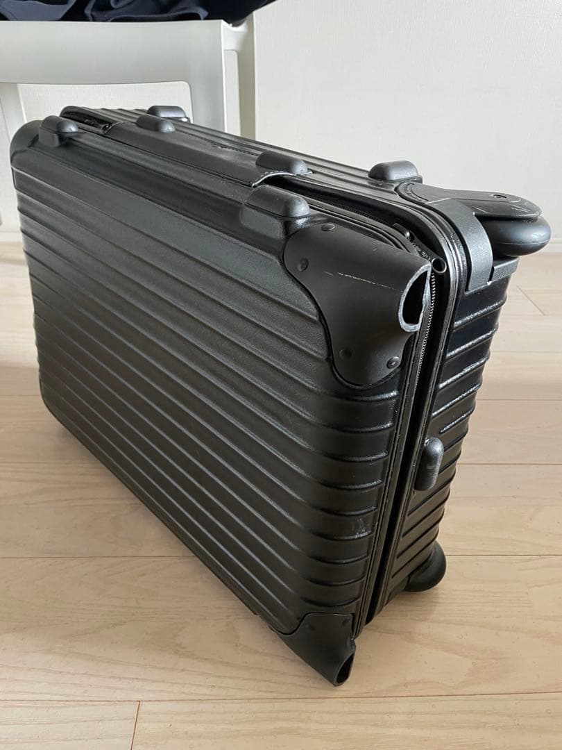 リモワ★サルサ機内持込み 35L ブラック 2輪TSAロック ★静音ホイール付