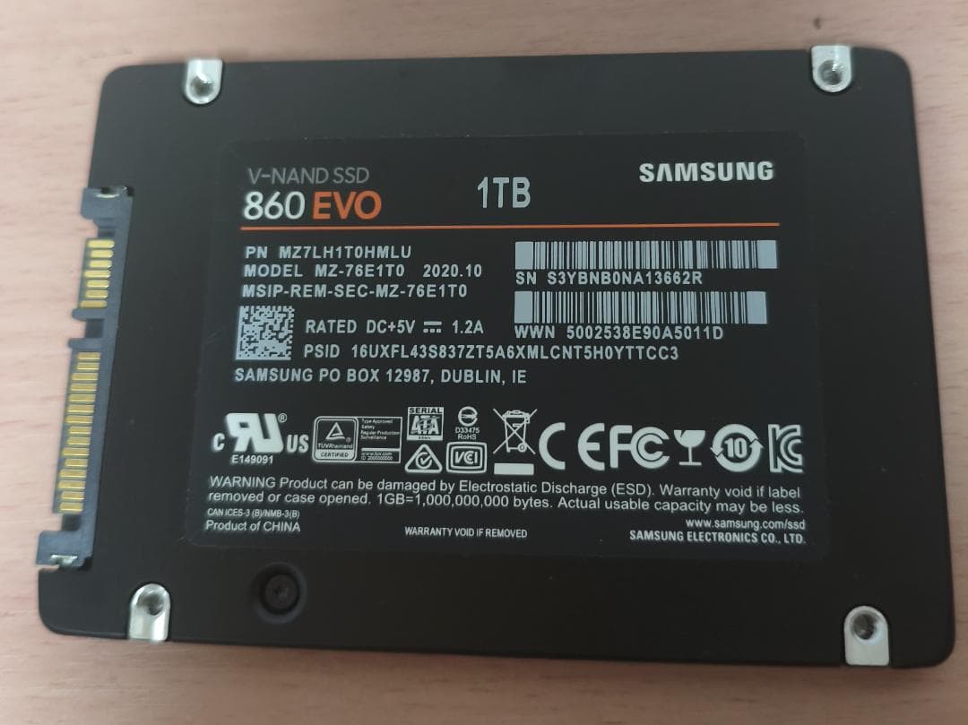 Samsung 860 EVO 1TB SSD　SATA 2.5　動作確認済