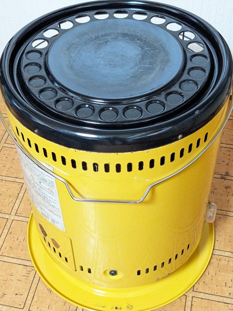 シャープ.HSR-23E石油ストーブ、昭和レトロ。