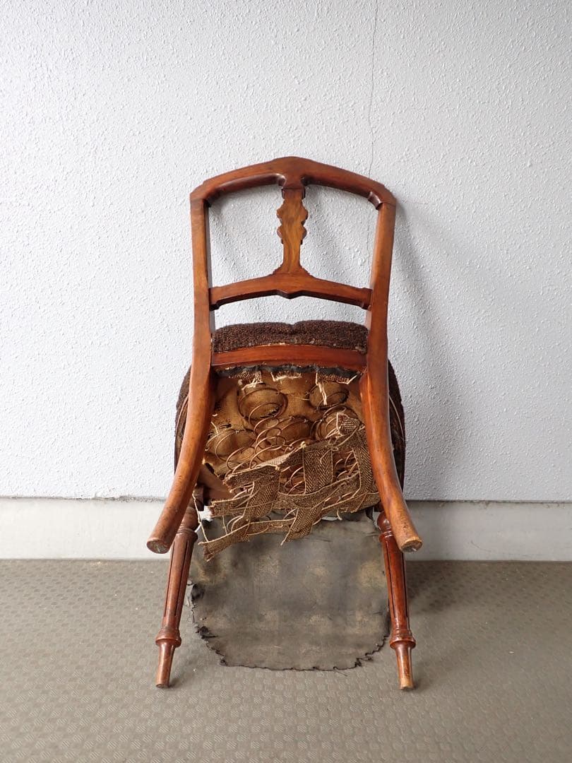 イギリス　英国　アンティーク　椅子　エドワーディアン　木製　彫刻　クラシック