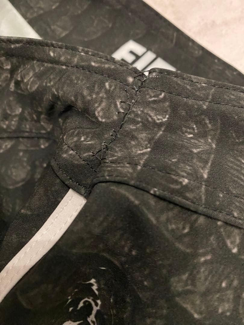 FIED fiedファイドホワイトマグマ　サーフパンツ　30インチ新品未使用新作