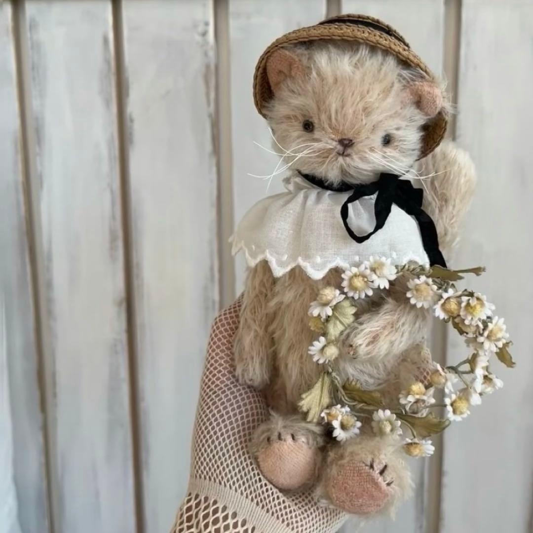 優しい猫さん アーティストベア 海外作家様 テディベア ぬいぐるみ ハンドメイド