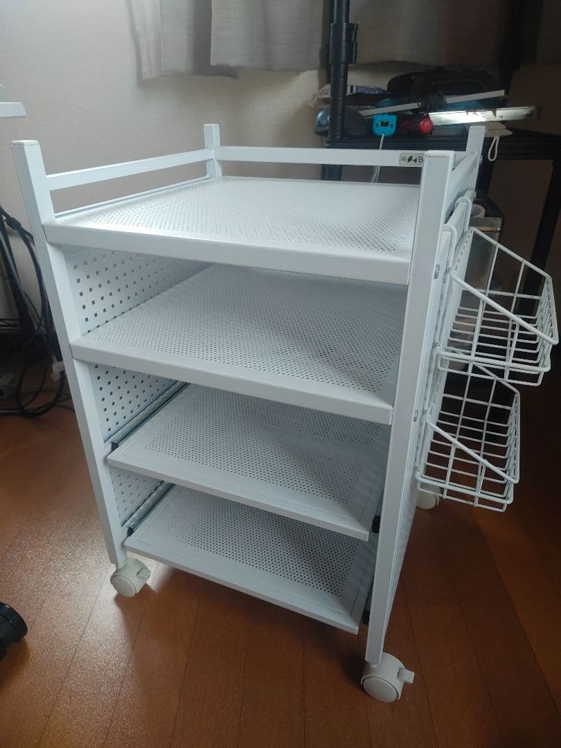 ホワイトBauhutte(バウヒュッテ) ゲーム機収納ラック