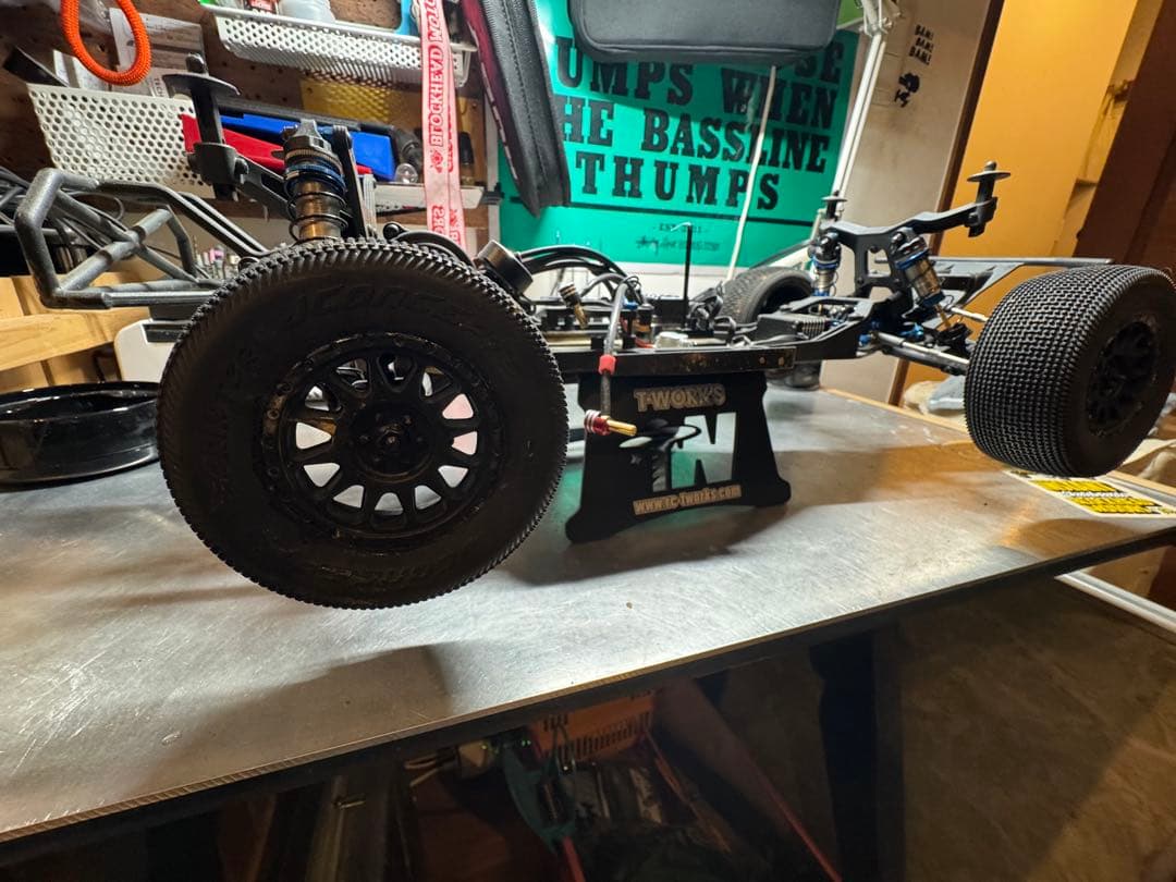 アソシエイテッド RC10 SC6.2 (組立メカ搭載済み)