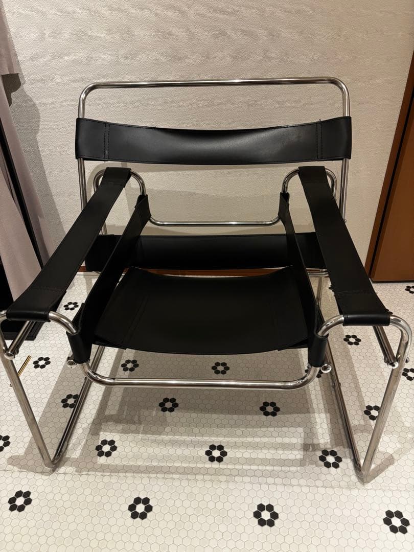 リプロダクト ワシリーチェア