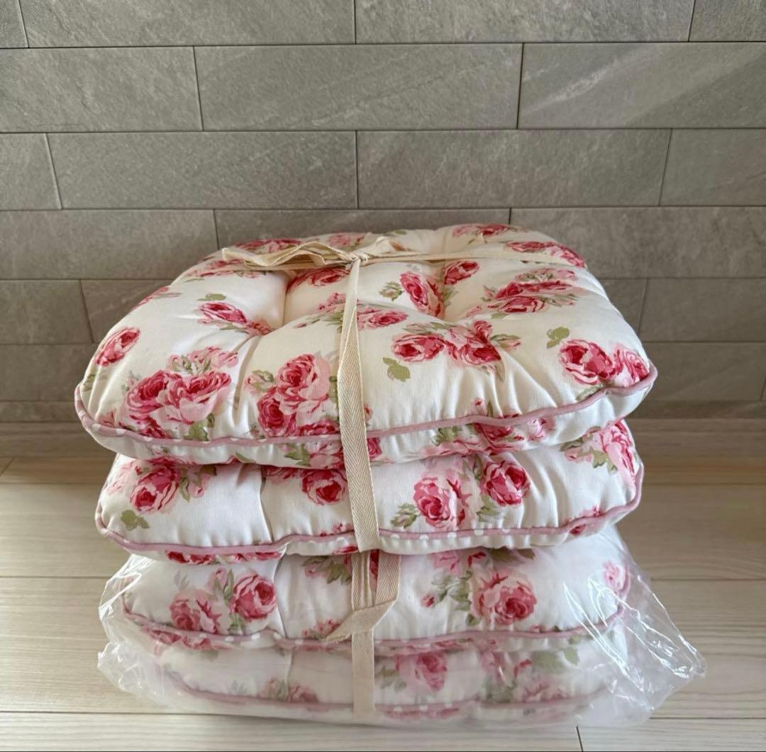 ローラアシュレイ　シートクッション