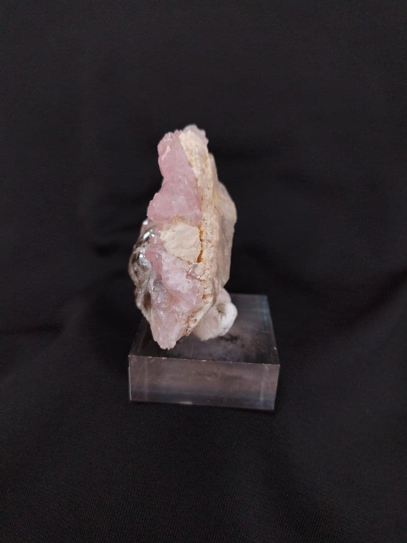 ローズクオーツ　Rose Quartz