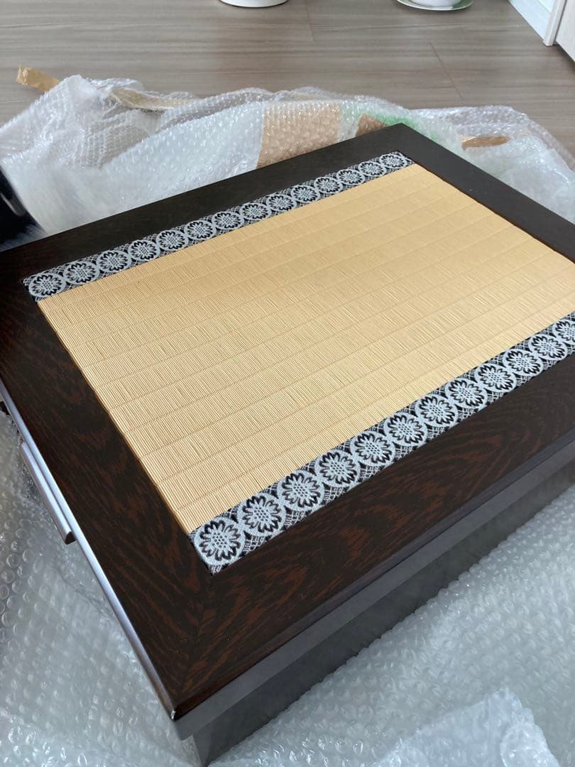 五月人形 久月 兜収納飾り 12号 久月 正絹緋縅 兜飾り 収納飾り 久月