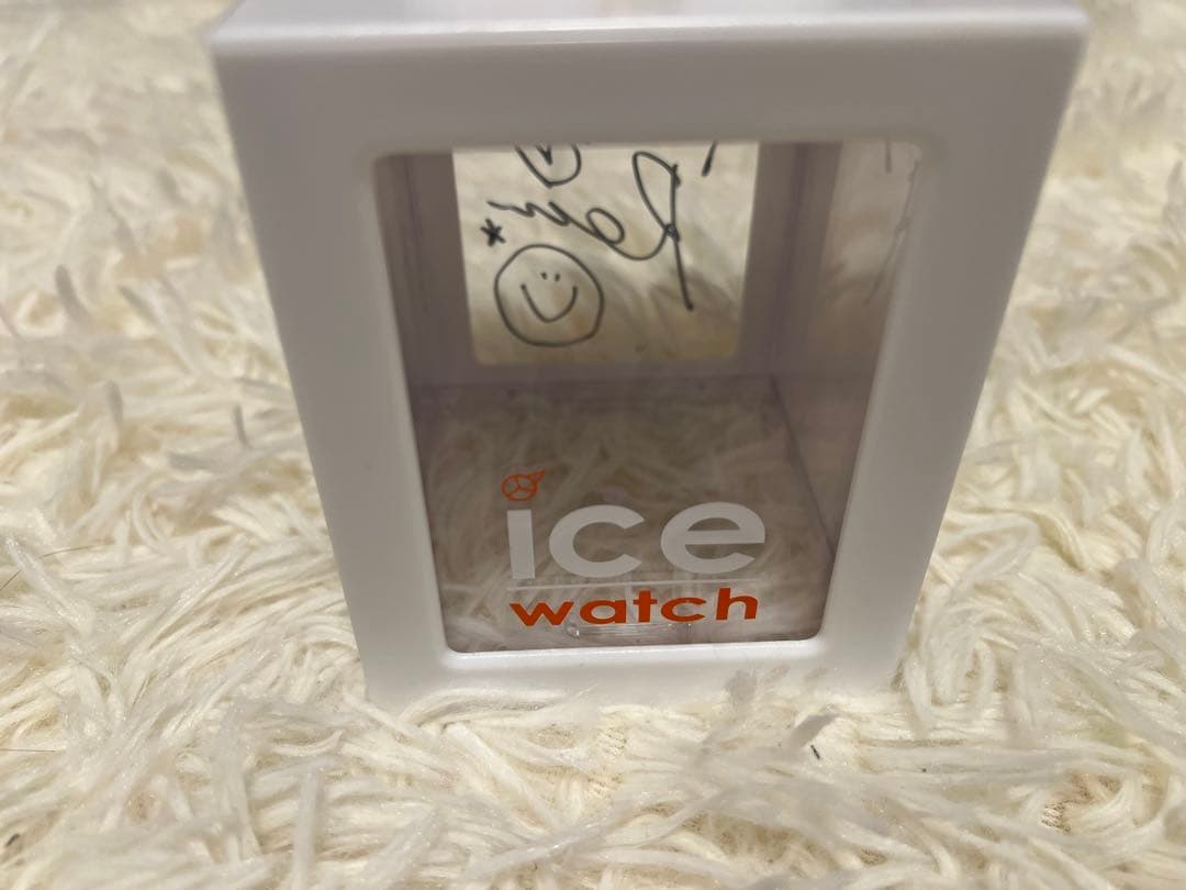 アイスウォッチ 岩出玲亜選手 サイン入り 貯金箱