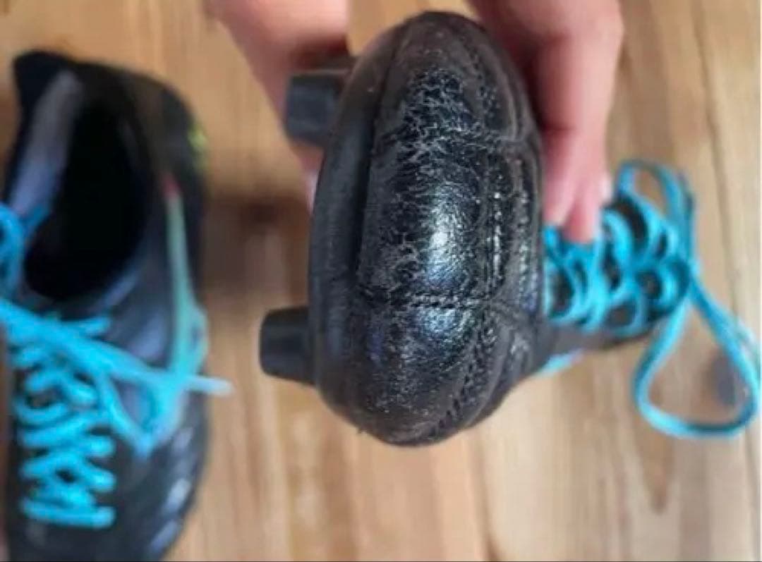 Mizuno サッカーシューズ ブラック/ブルー/グリーン