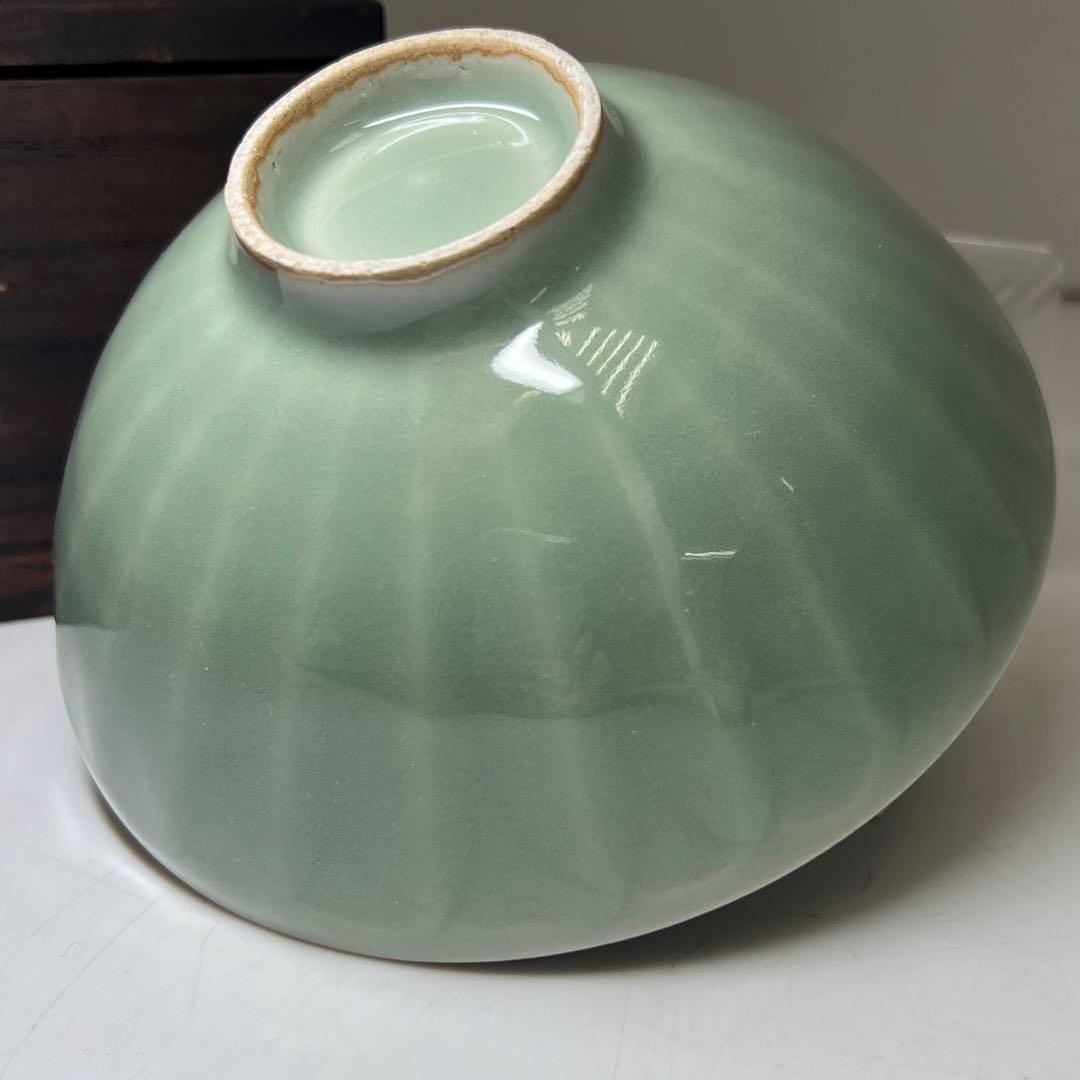 中国明時代　竜泉窯青磁茶碗　木箱　口径13.8㎝　東Y8-0205☆2Fタサコサ