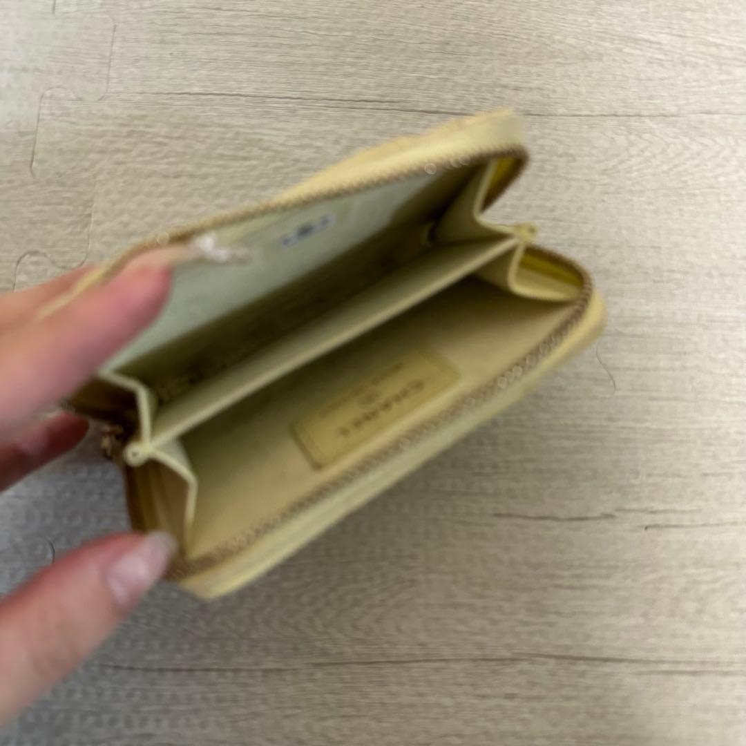 CHANELマトラッセ 19 ココ マーク ジップ  カード ケース 財布