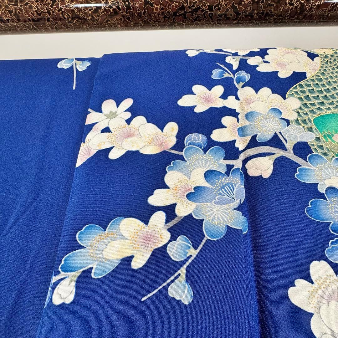 美品　振袖　現代　振袖　成人式　着物　163裄66 青　黄緑　水色　梅柄　孔雀柄