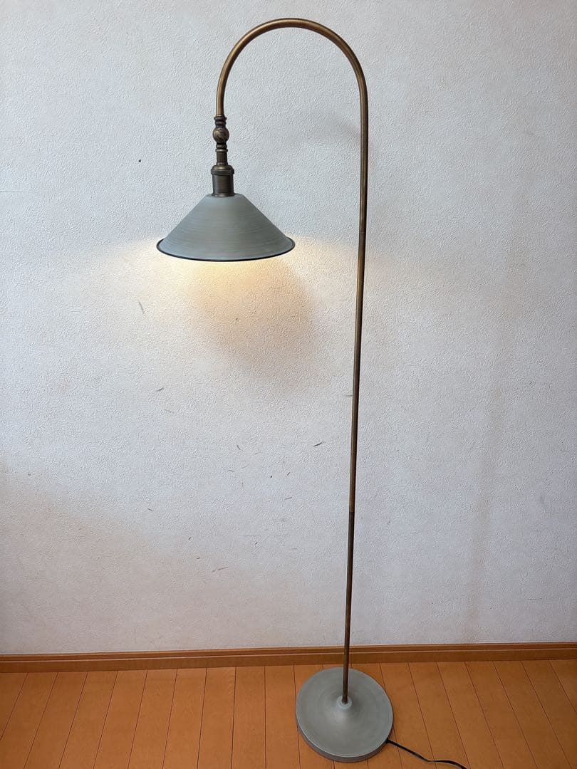 kishima キシマ　フロア　スタンド　ランプ　ライト　間接照明