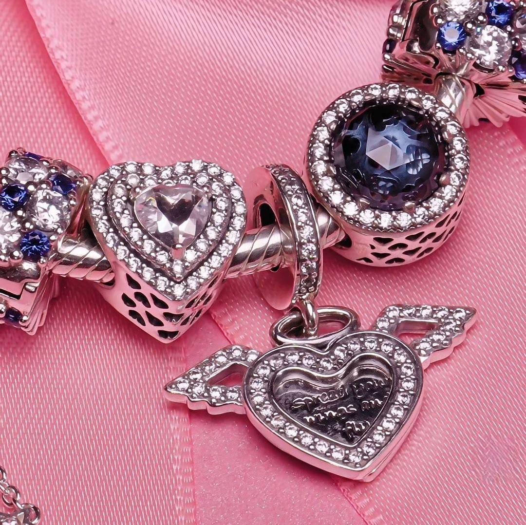 Pandora シルバーハートチャームブレスレット