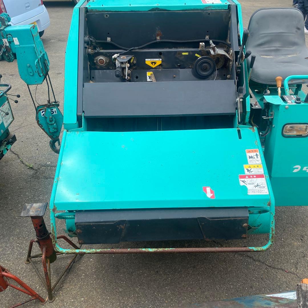 タカキタ 自走ロールベーラー SR-612D 自走式 セル付き 牧草 梱包機引取