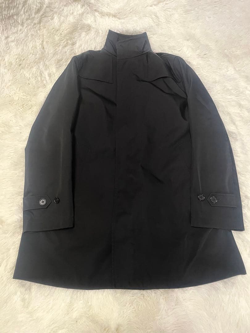 BARNEYS NEWYORKメンズ ステンカラーコート 中綿ライナー付き 黒