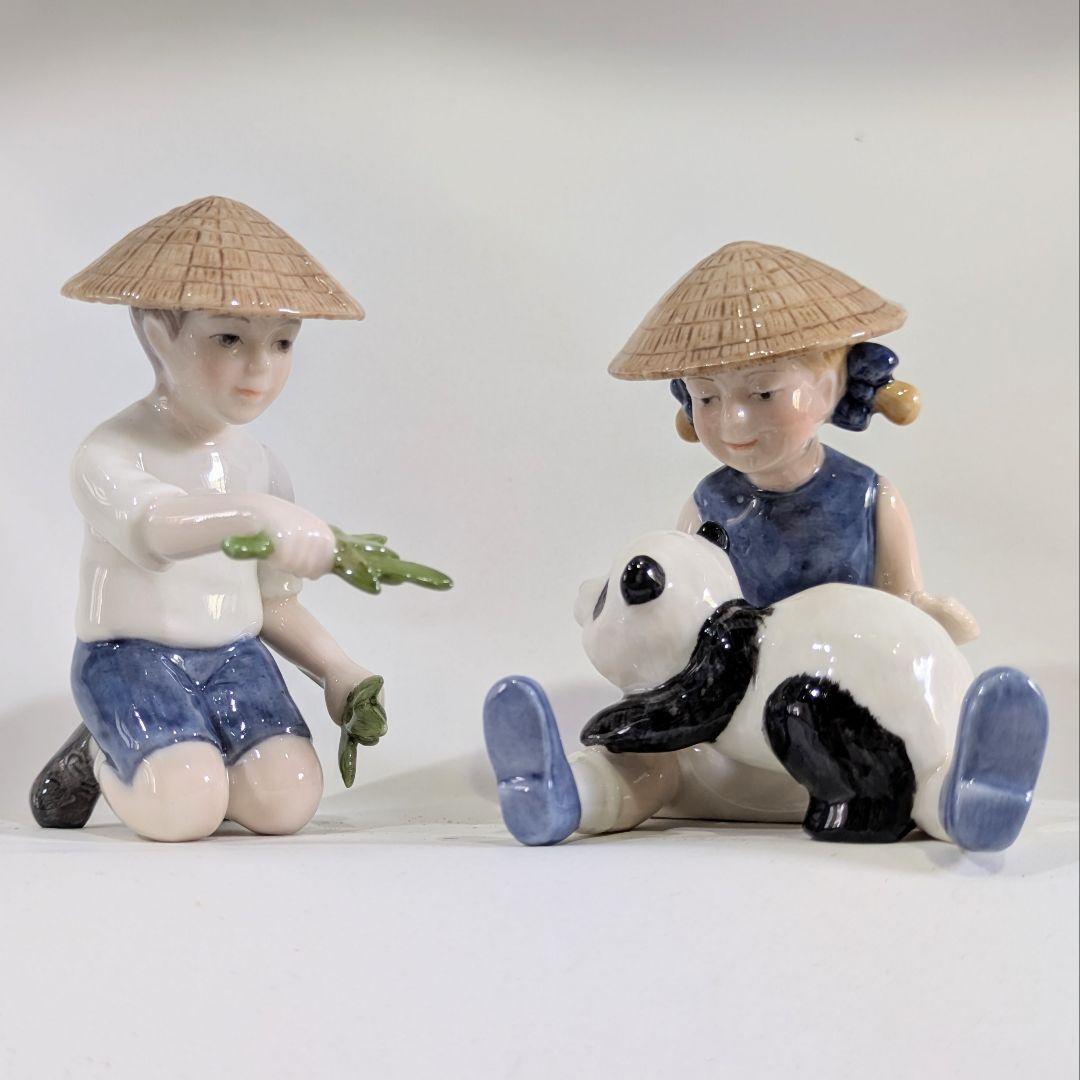 R コペンハーゲン　ミレニアム2002年プレート　フィギュリン2体　プラケット