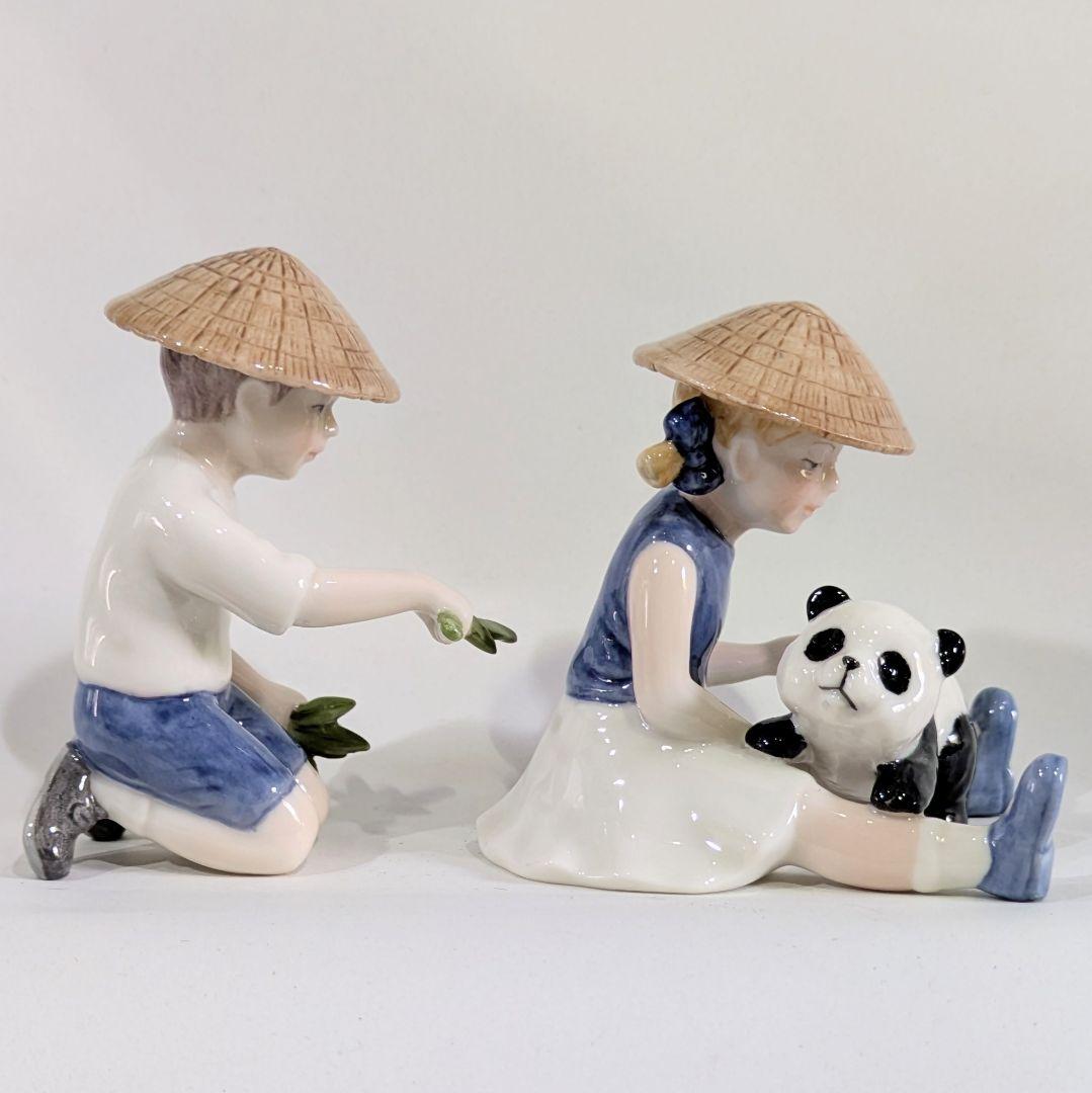 R コペンハーゲン　ミレニアム2002年プレート　フィギュリン2体　プラケット