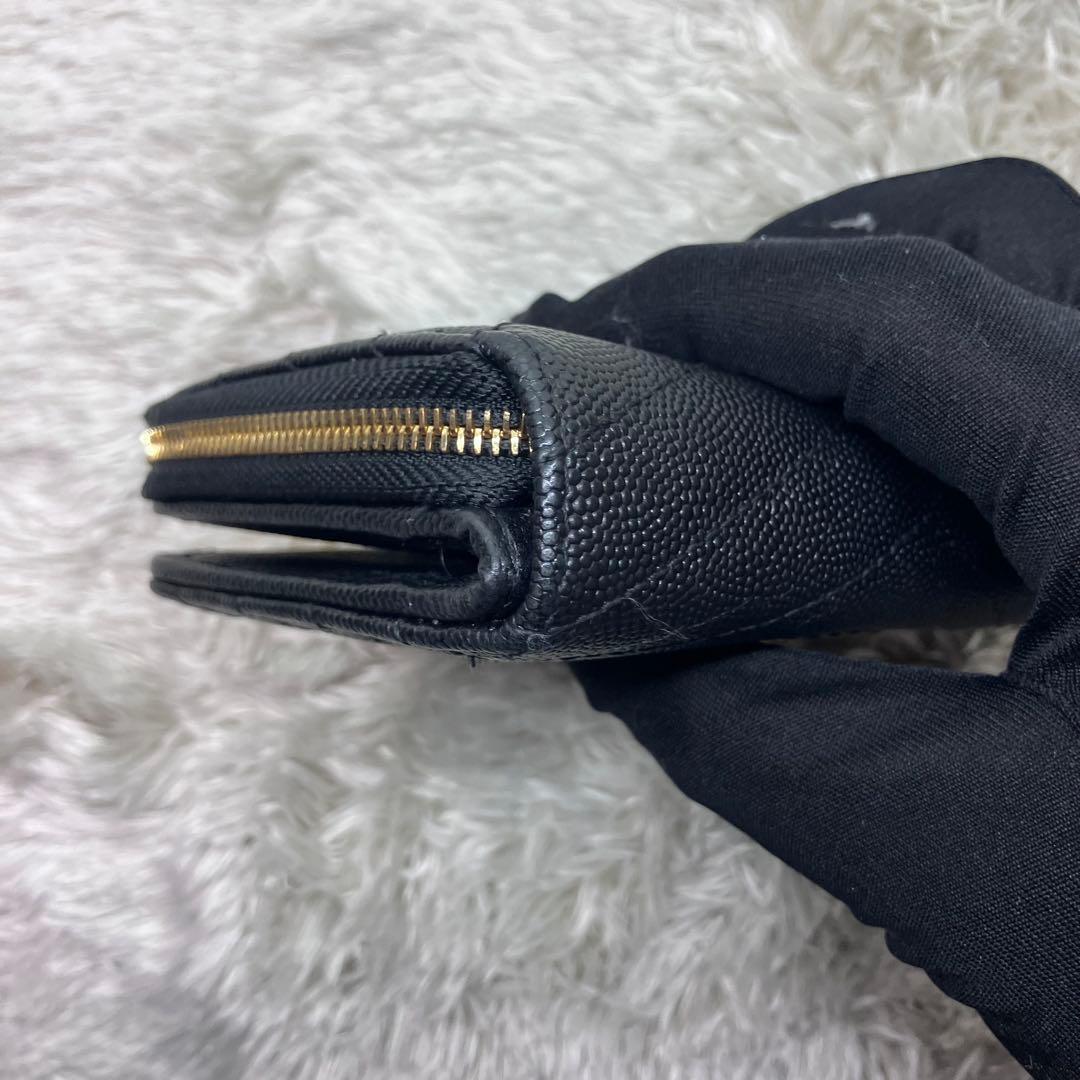 美品✨ サンローラン 二つ折り財布 カサンドラ キャビアスキンYSL Vステッチ