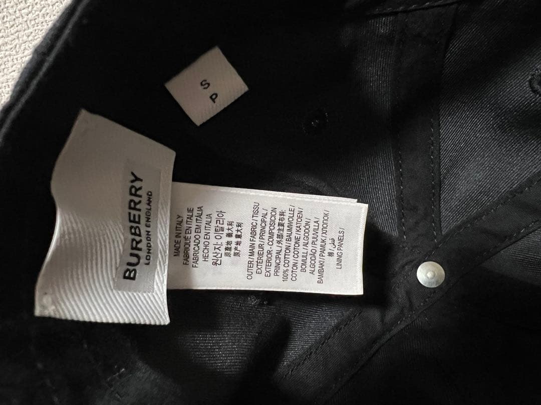 【バーバリー】キャップ ロゴ