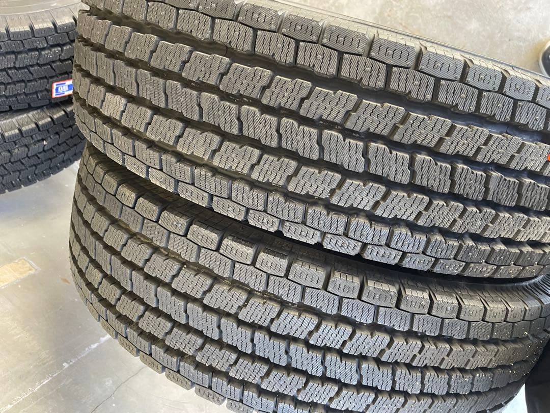 YOKOHAMA ice GUARD 15インチ スタッドレス4本ハイエースなど