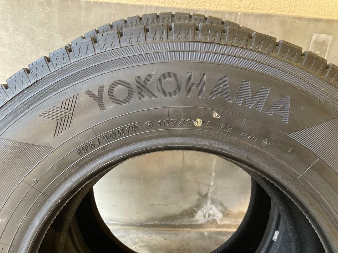 YOKOHAMA ice GUARD 15インチ スタッドレス4本ハイエースなど