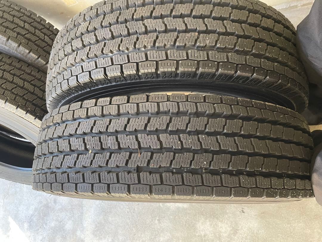 YOKOHAMA ice GUARD 15インチ スタッドレス4本ハイエースなど