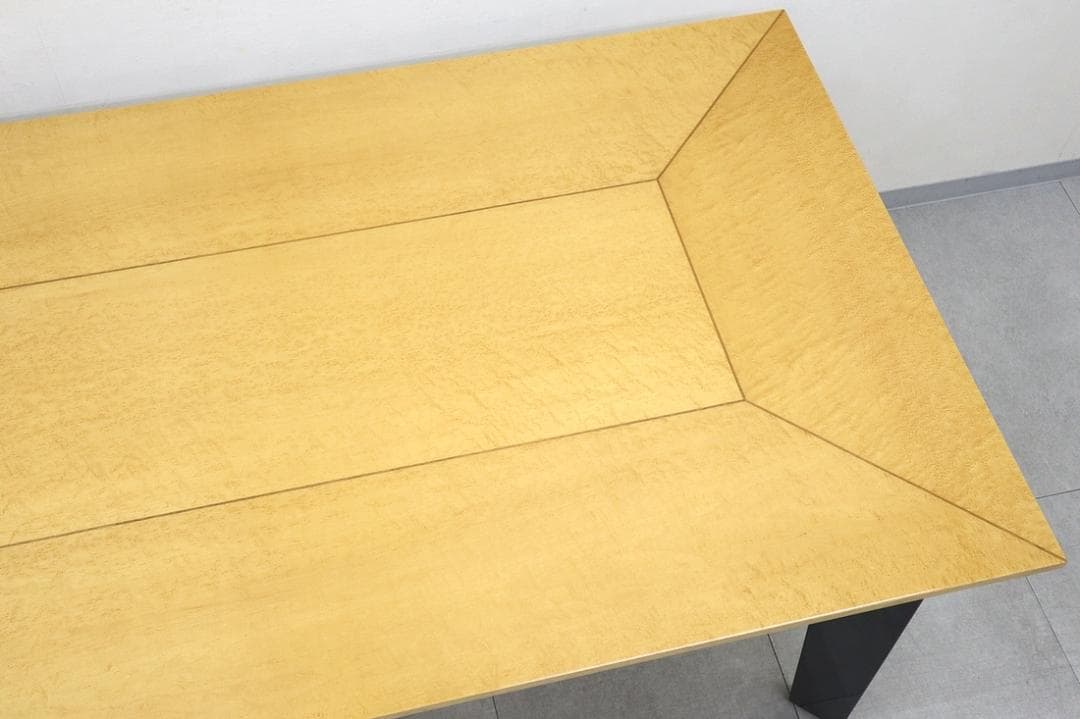 IDC大塚家具 スプレンダー 最高級 バーズアイ メープル ダイニング テーブル