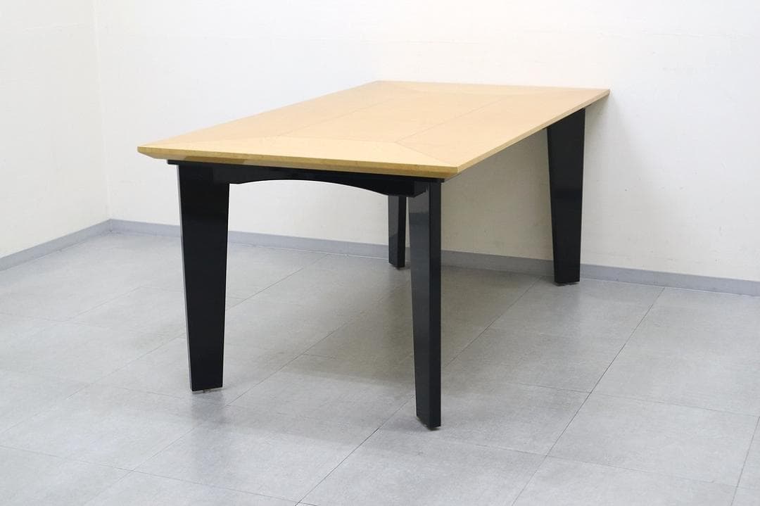 IDC大塚家具 スプレンダー 最高級 バーズアイ メープル ダイニング テーブル