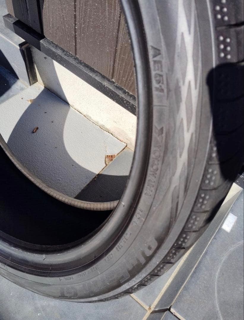 プリウス純正タイヤ 19インチタイヤ 195/50R19 ヨコハマ 夏タイヤ2本