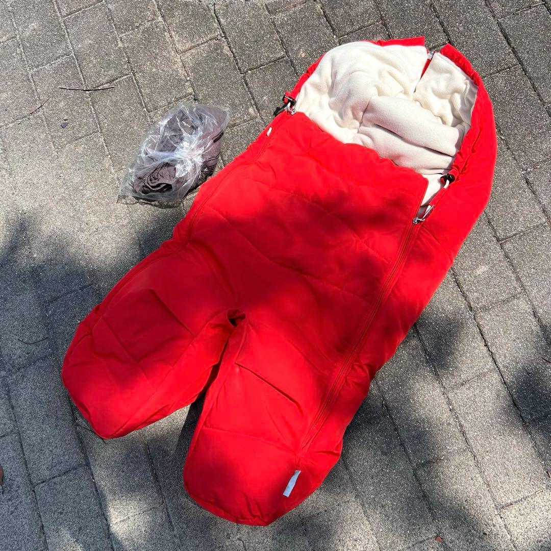 STOKKE エクスプローリー カップホルダー　防寒着　人気色