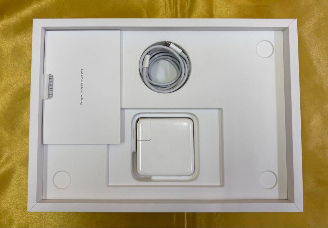 MacBook本体 MacBook Pro 2020 8GB/256GB/Core i5