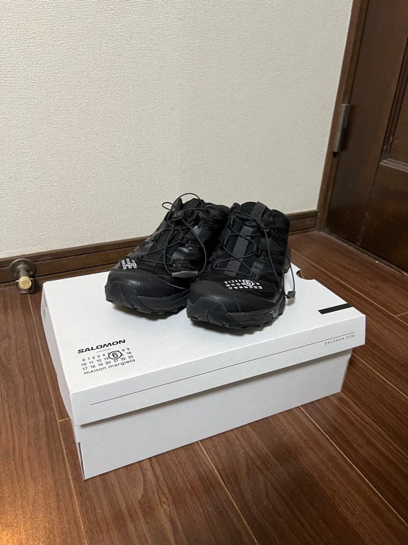 MM6 × Salomon XT-4トレイルランニング スニーカー